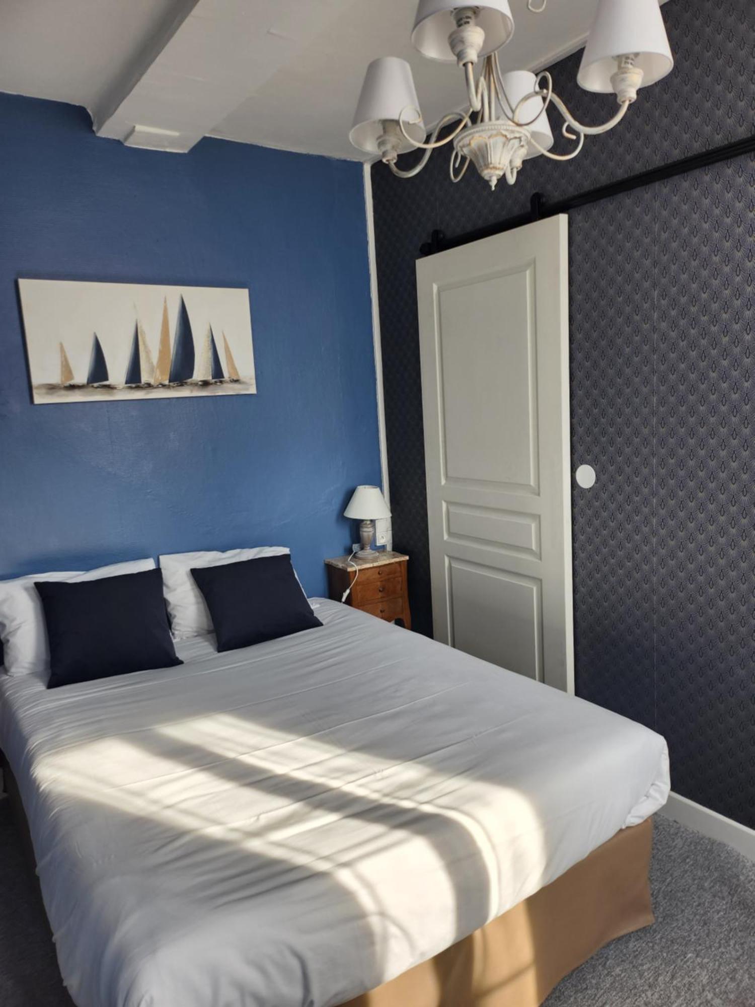 Hotel Saint Etienne Кан Екстер'єр фото