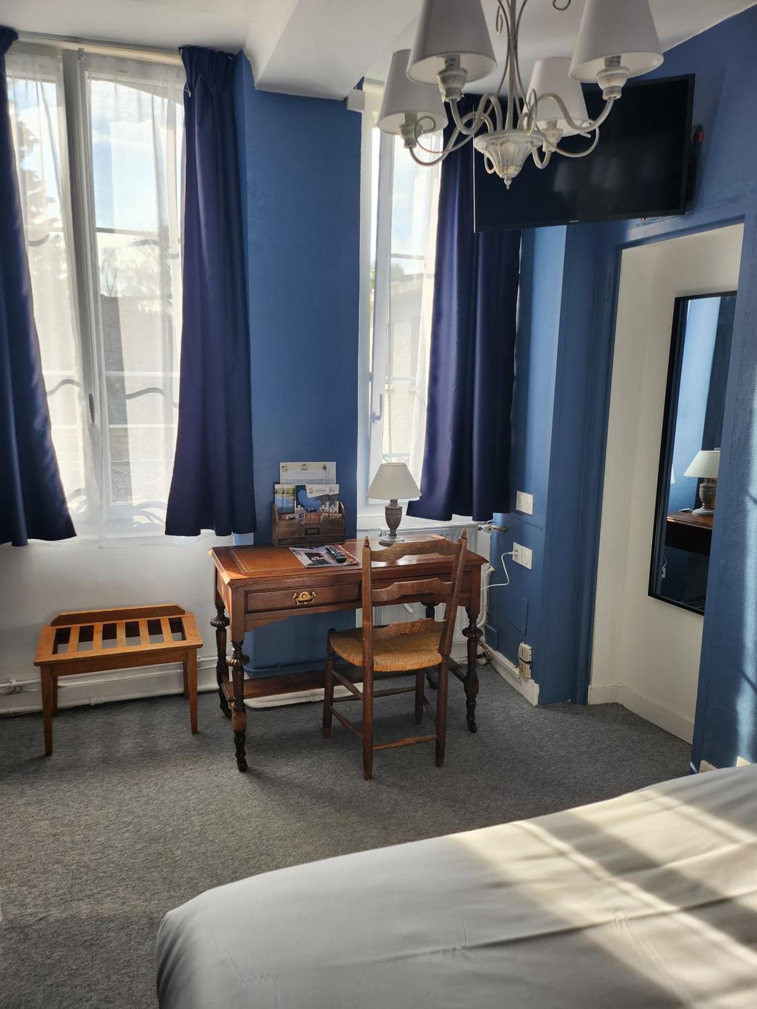 Hotel Saint Etienne Кан Екстер'єр фото